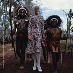 Issue 25 Harvest -selvedge Outlet 25.2