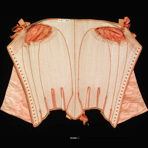 Issue 56 Hollywood 6 Issue 56 Hollywood - Image 4