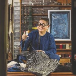 Issue 87 Folk Art -selvedge Outlet page 000077